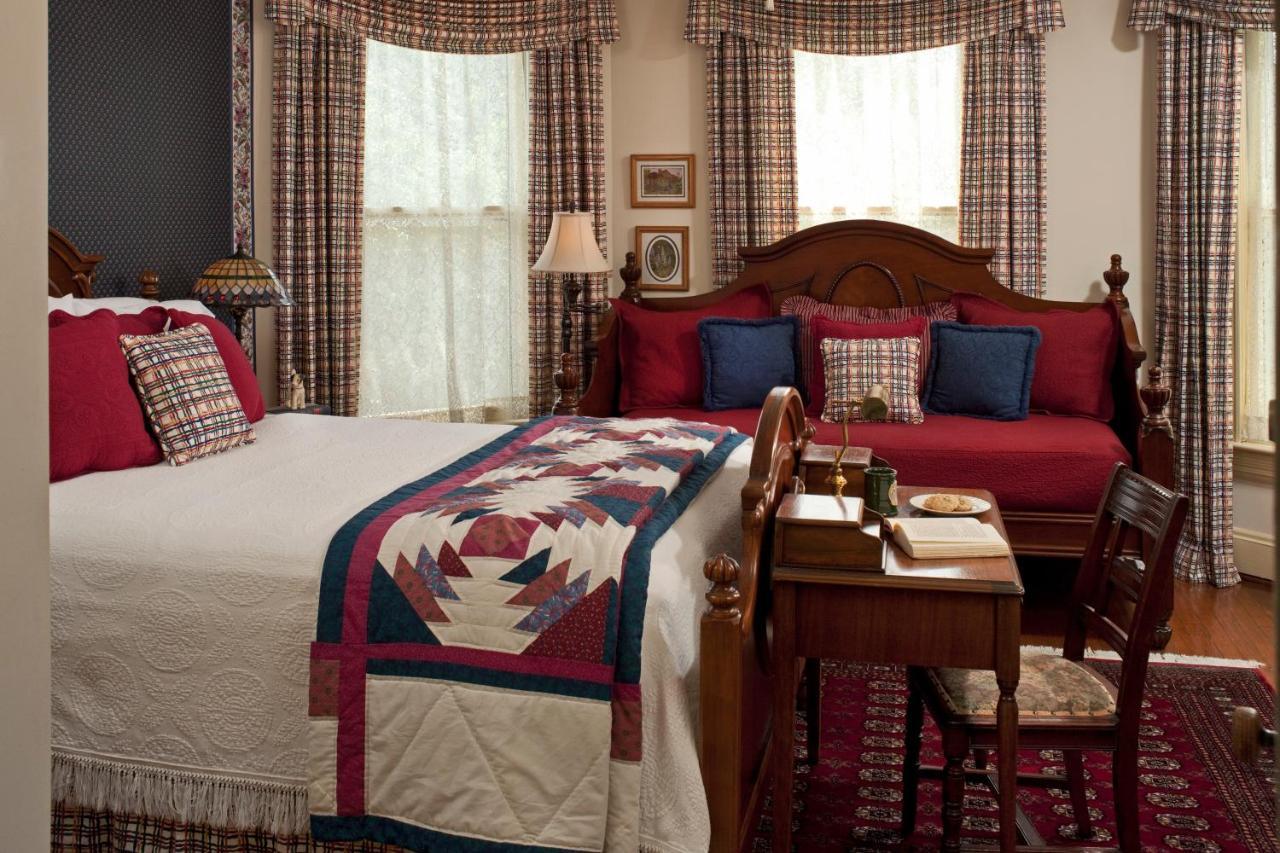 The Oaks Victorian Bed & Breakfast Christiansburg